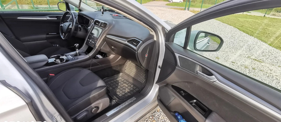 Ford Mondeo cena 47900 przebieg: 218000, rok produkcji 2015 z Krynica Morska małe 172